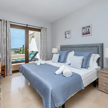 Beautiful Two-bed Mijas Golf Apartment Humera